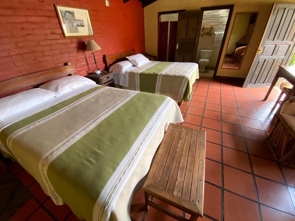 Villa Patzcuaro Garden Hotel Exterior photo